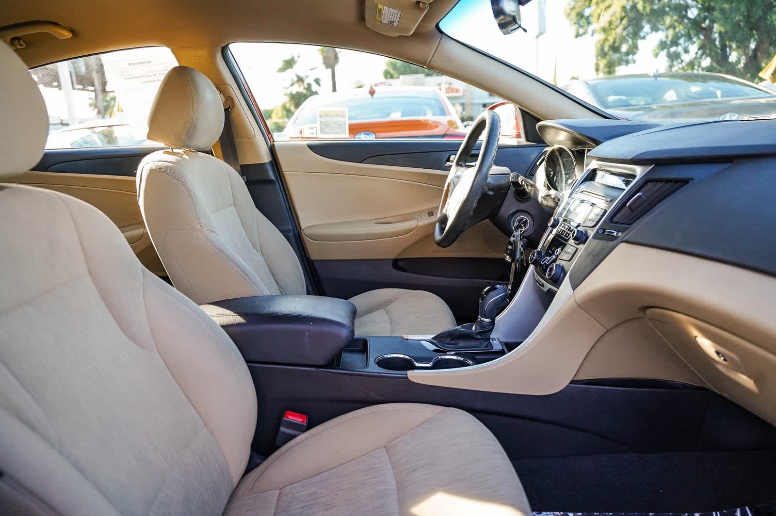 Thumbnail: 2012 Hyundai Sonata - 16