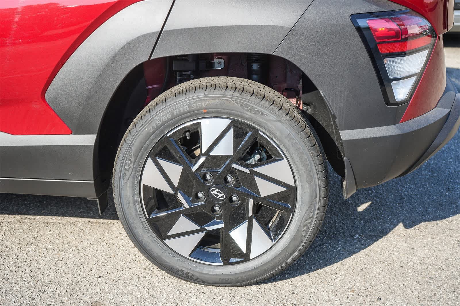 2025 Hyundai Kona SEL 14