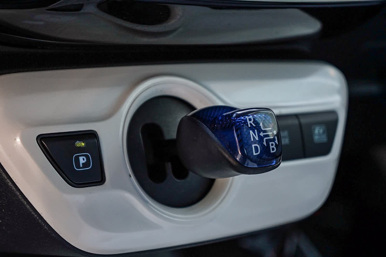 Thumbnail: 2016 Toyota Prius - 15