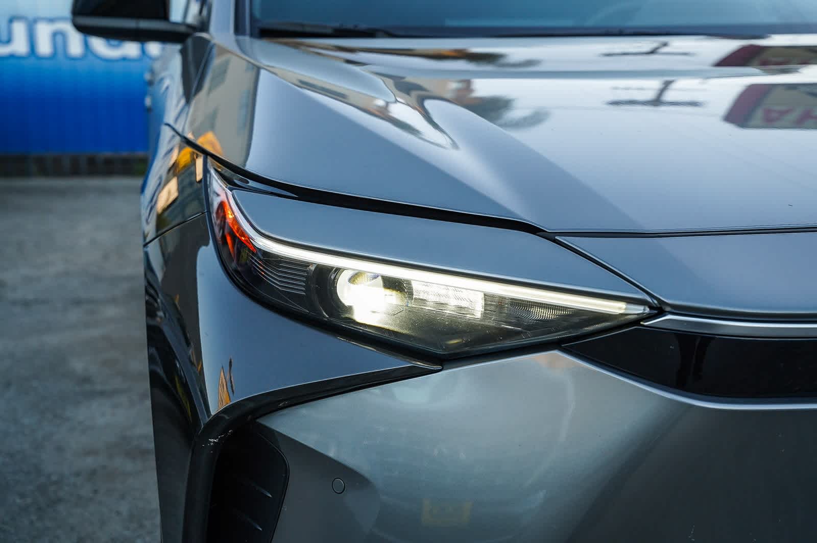 Thumbnail: 2024 Toyota bZ4X - 4