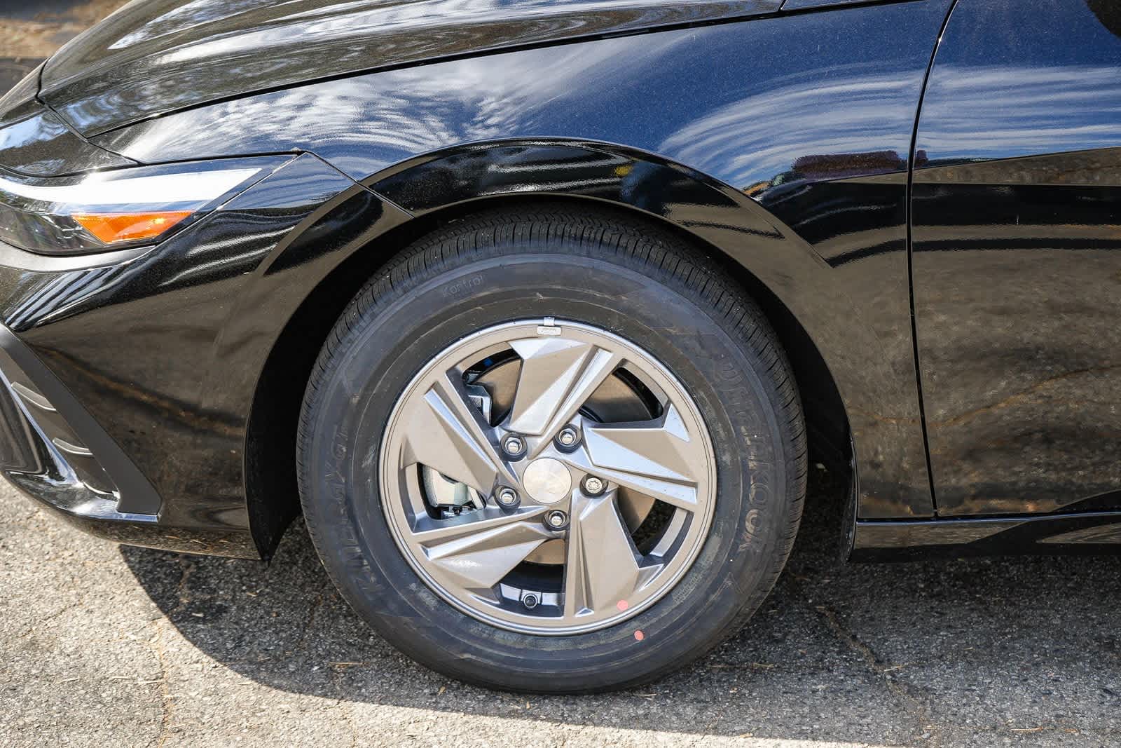 Thumbnail: 2025 Hyundai Elantra - 13