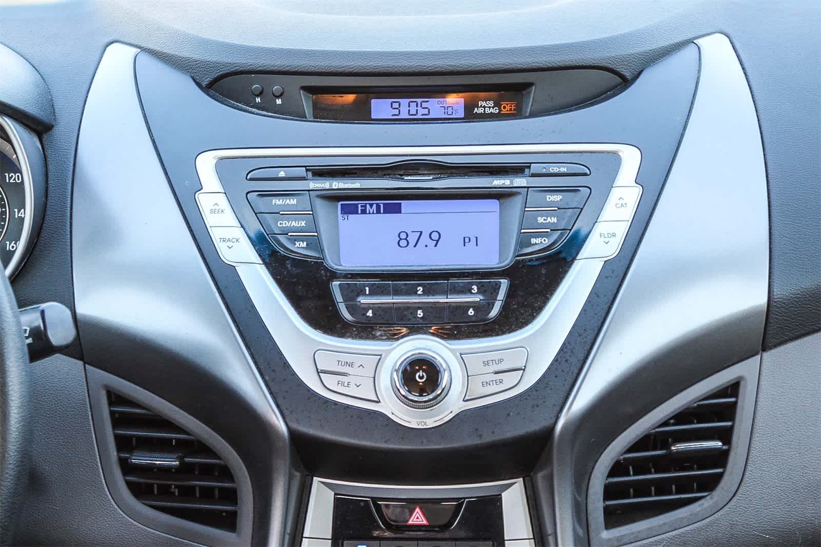 Thumbnail: 2012 Hyundai Elantra - 16