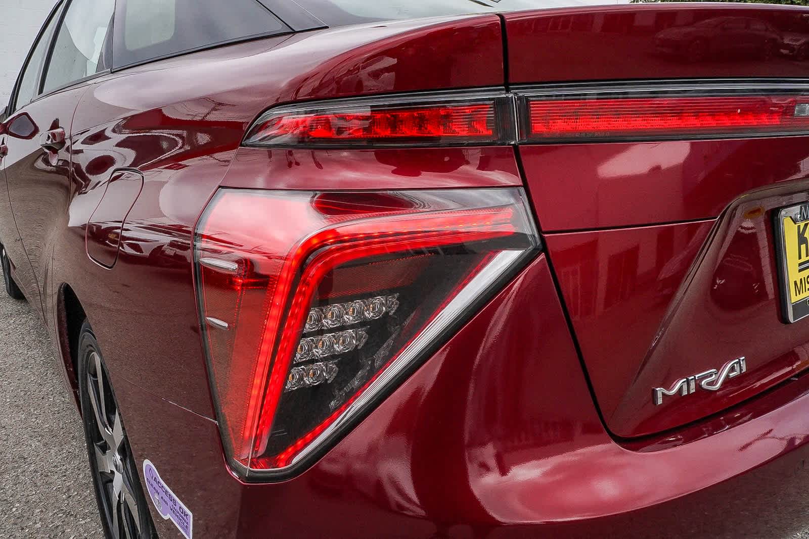 Thumbnail: 2019 Toyota Mirai - 7