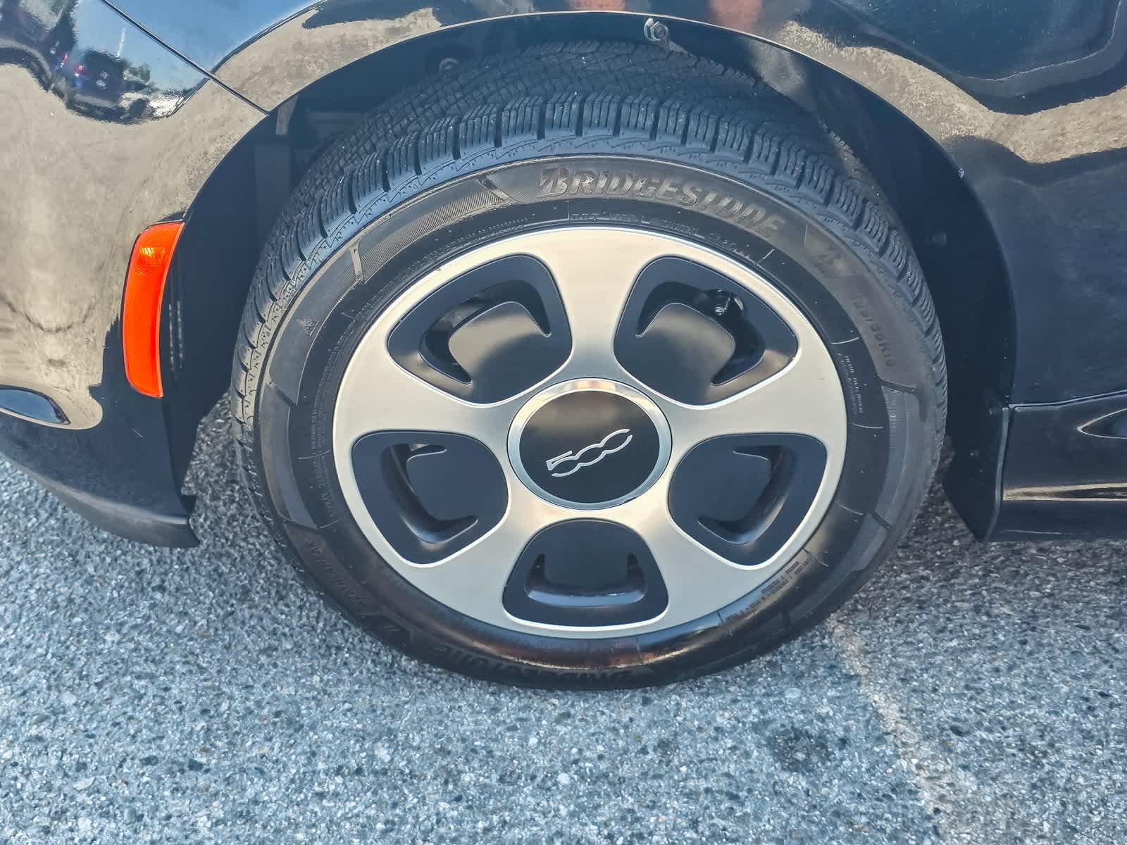 Thumbnail: 2019 Fiat 500e - 9