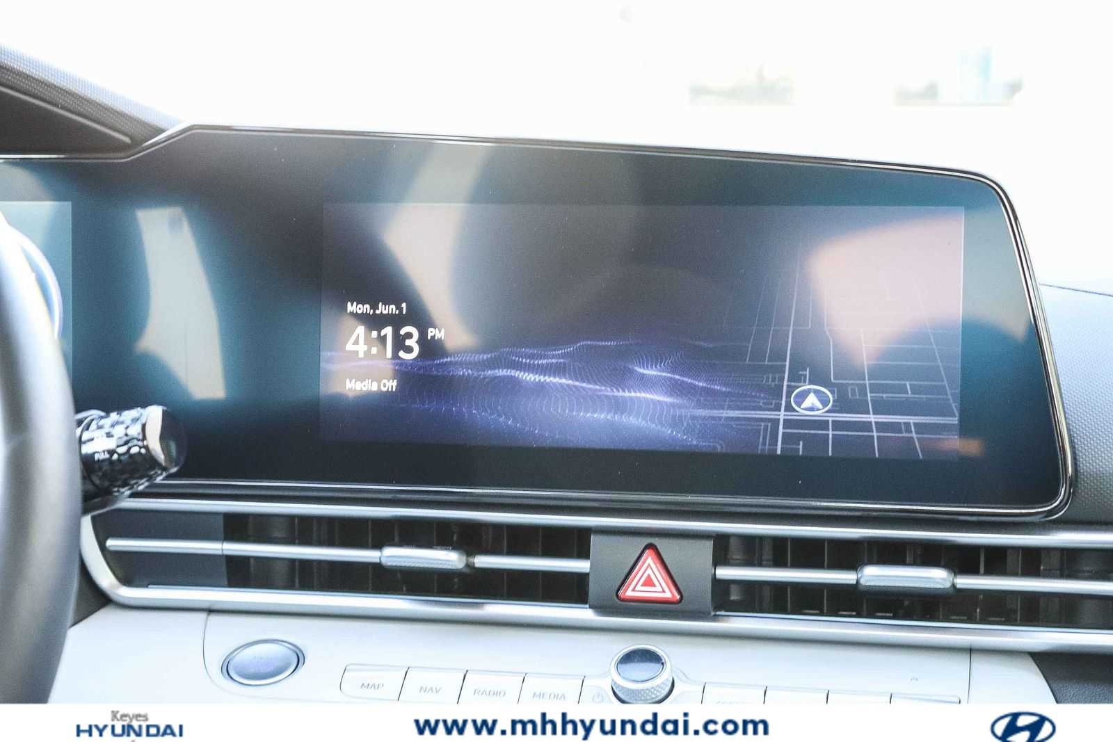 Thumbnail: 2025 Hyundai Elantra - 13