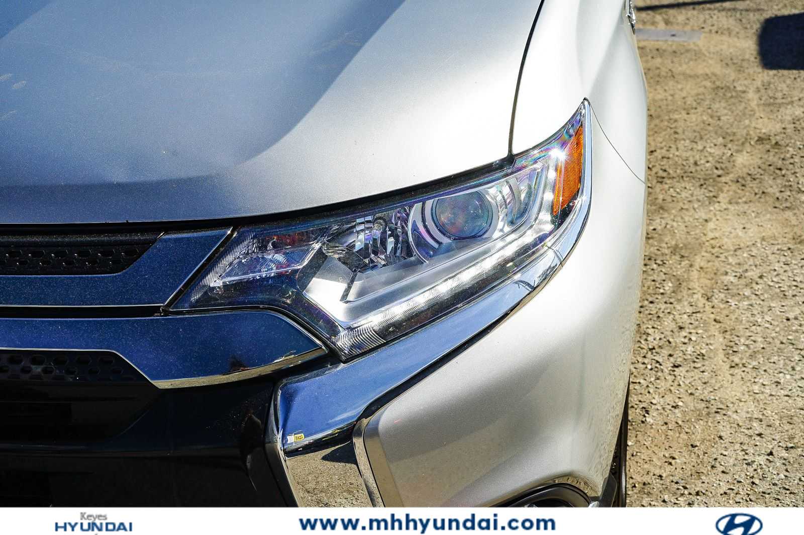 Thumbnail: 2022 Mitsubishi Outlander - 7