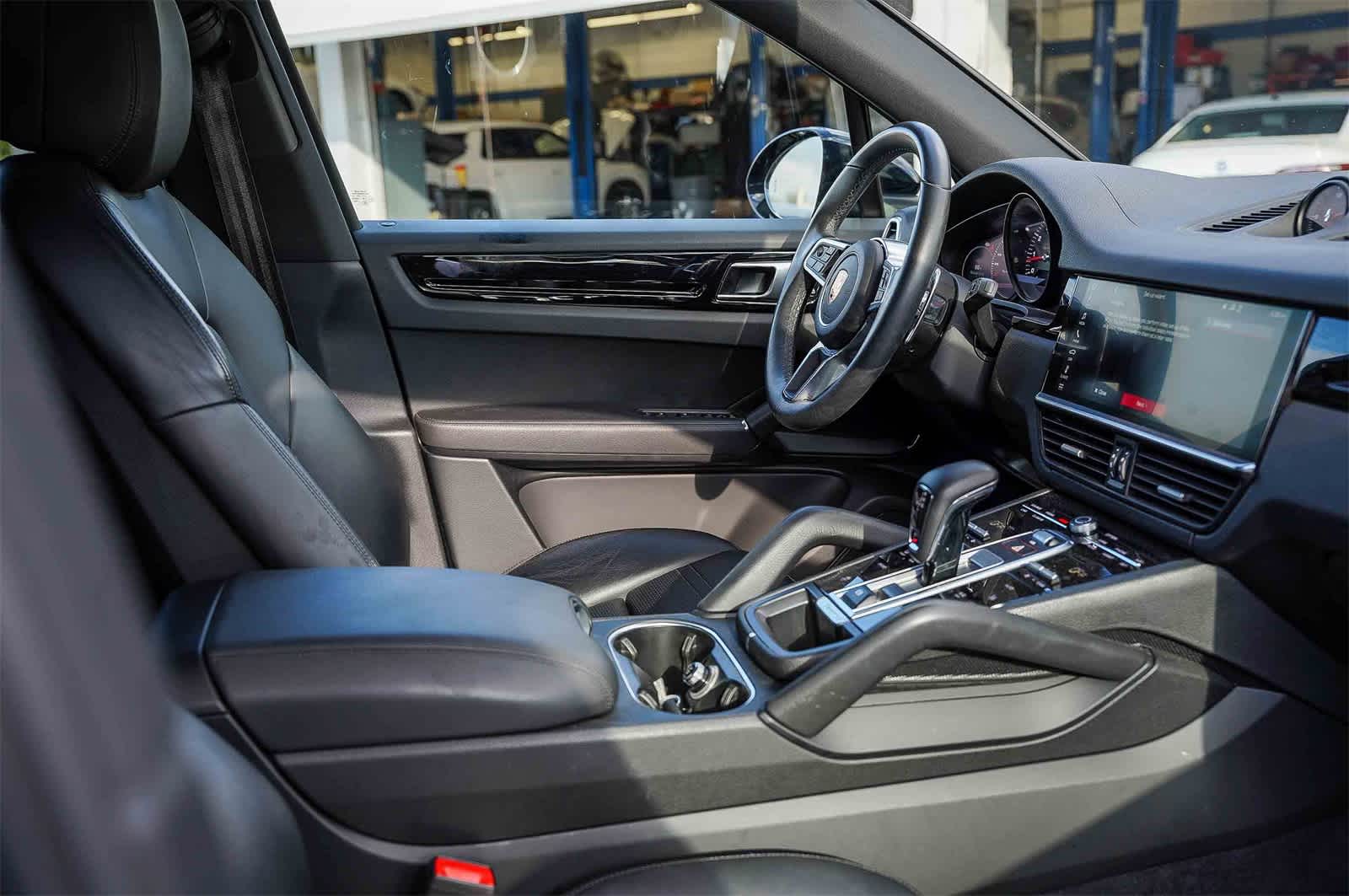 Thumbnail: 2019 Porsche Cayenne - 15