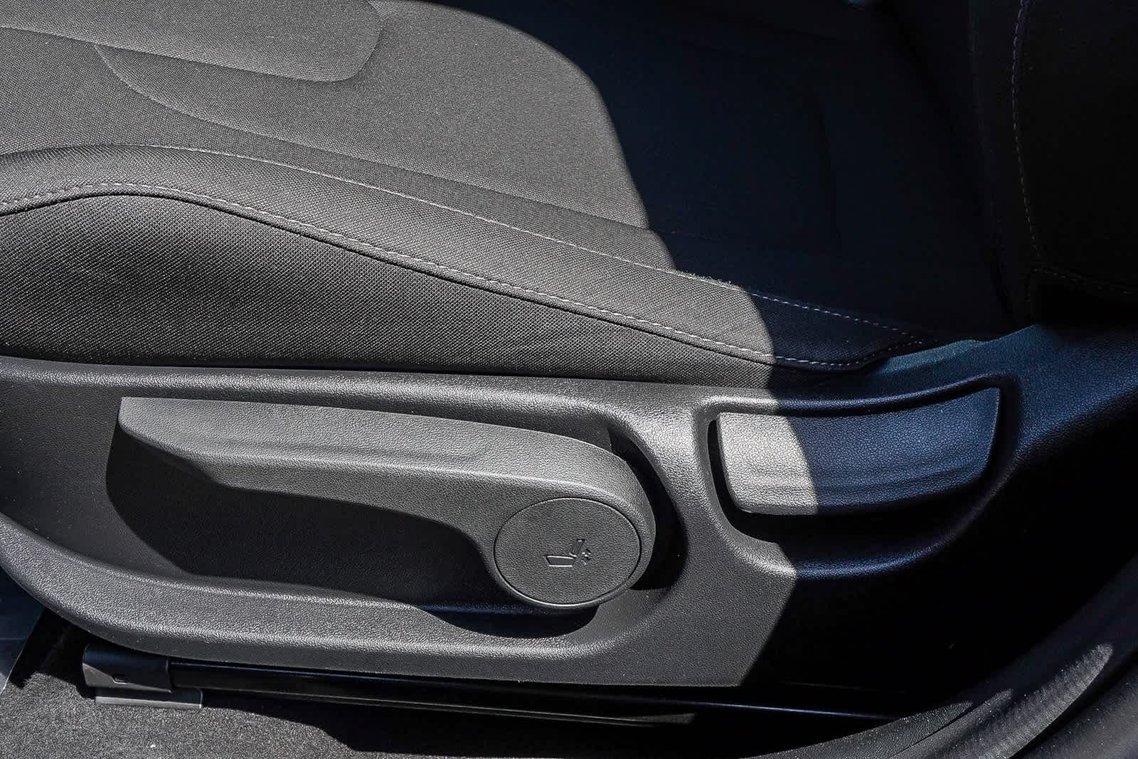 Thumbnail: 2025 Hyundai Elantra - 18