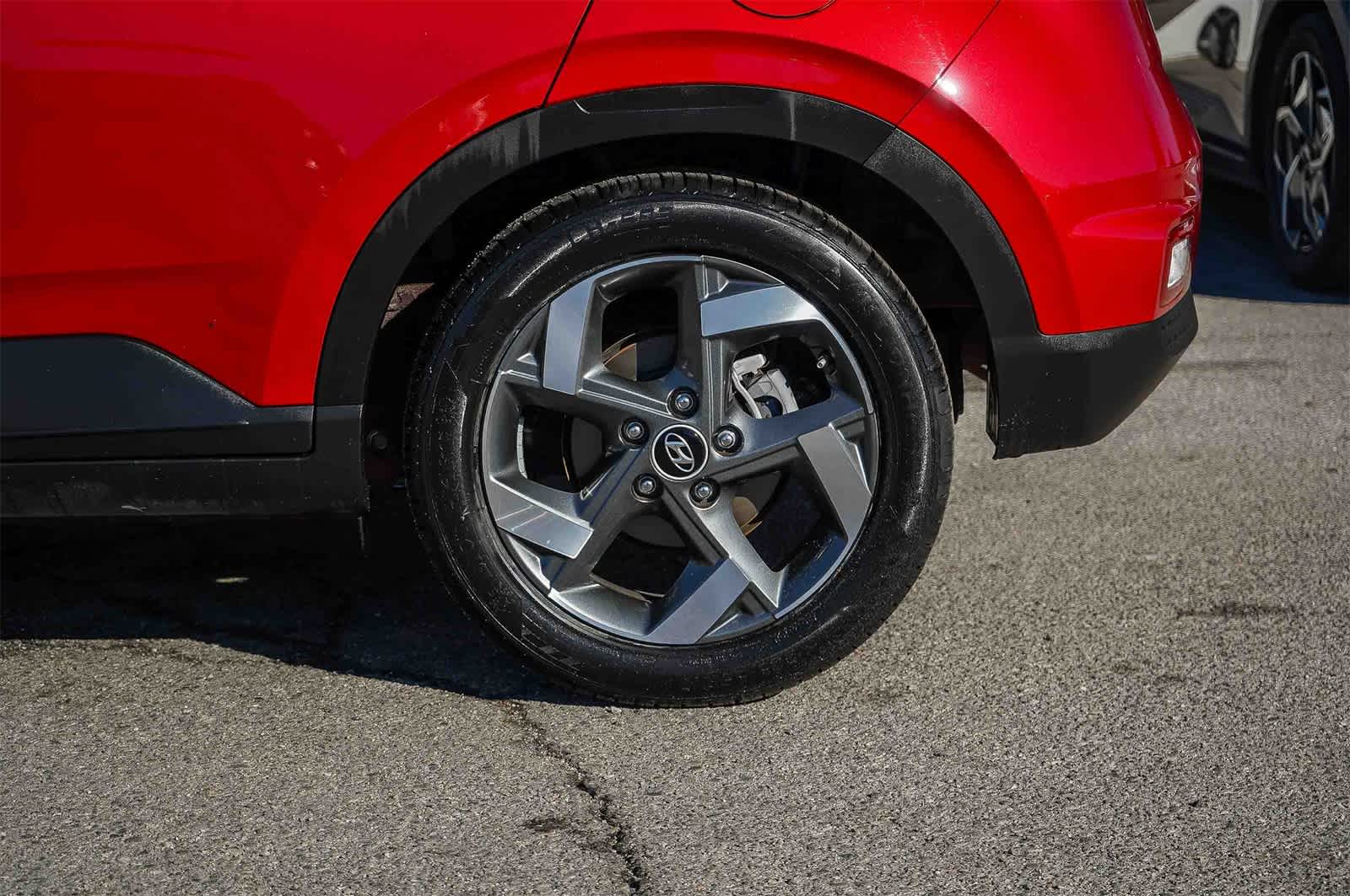 Thumbnail: 2023 Hyundai Venue - 8