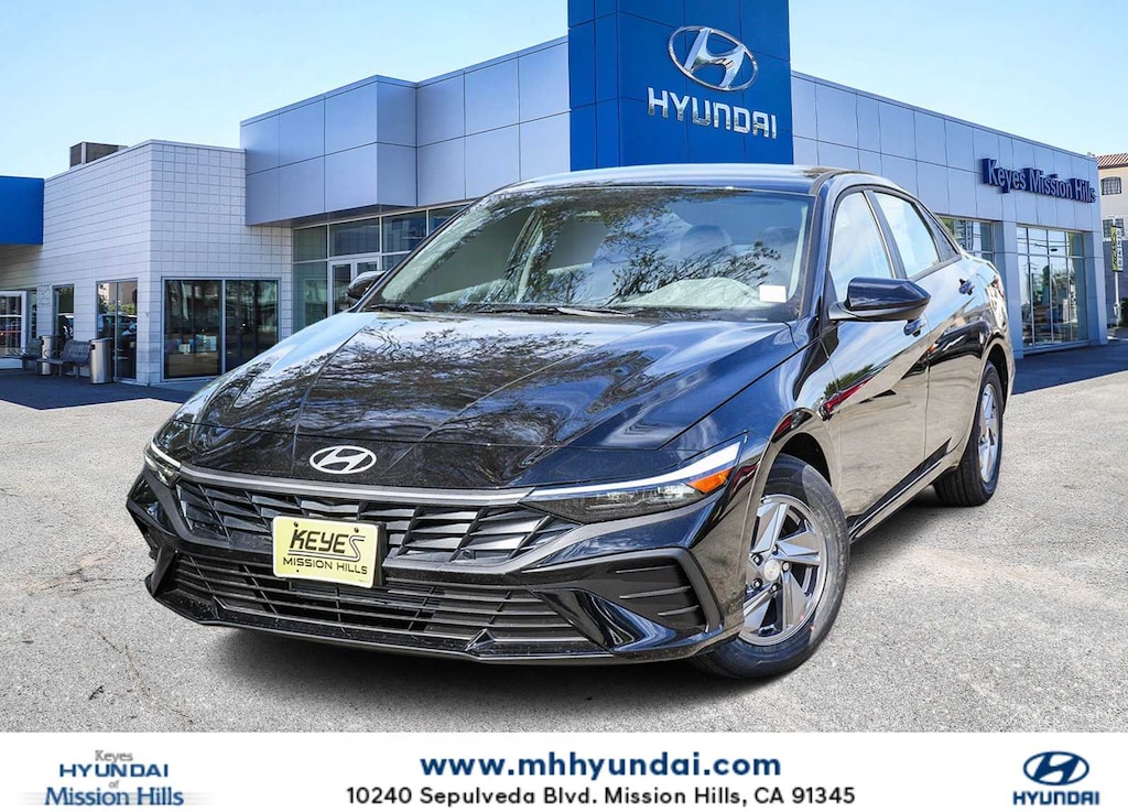 New 2025 Hyundai Elantra SE Sedan
