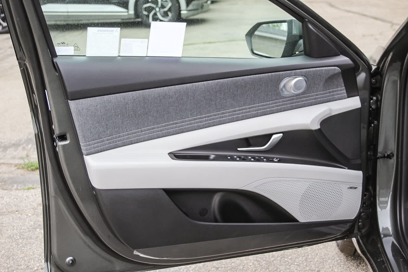 Thumbnail: 2025 Hyundai Elantra - 28