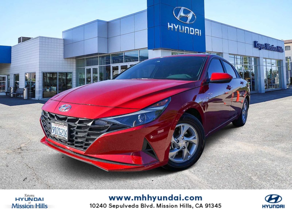 Used 2023 Hyundai Elantra SE Sedan