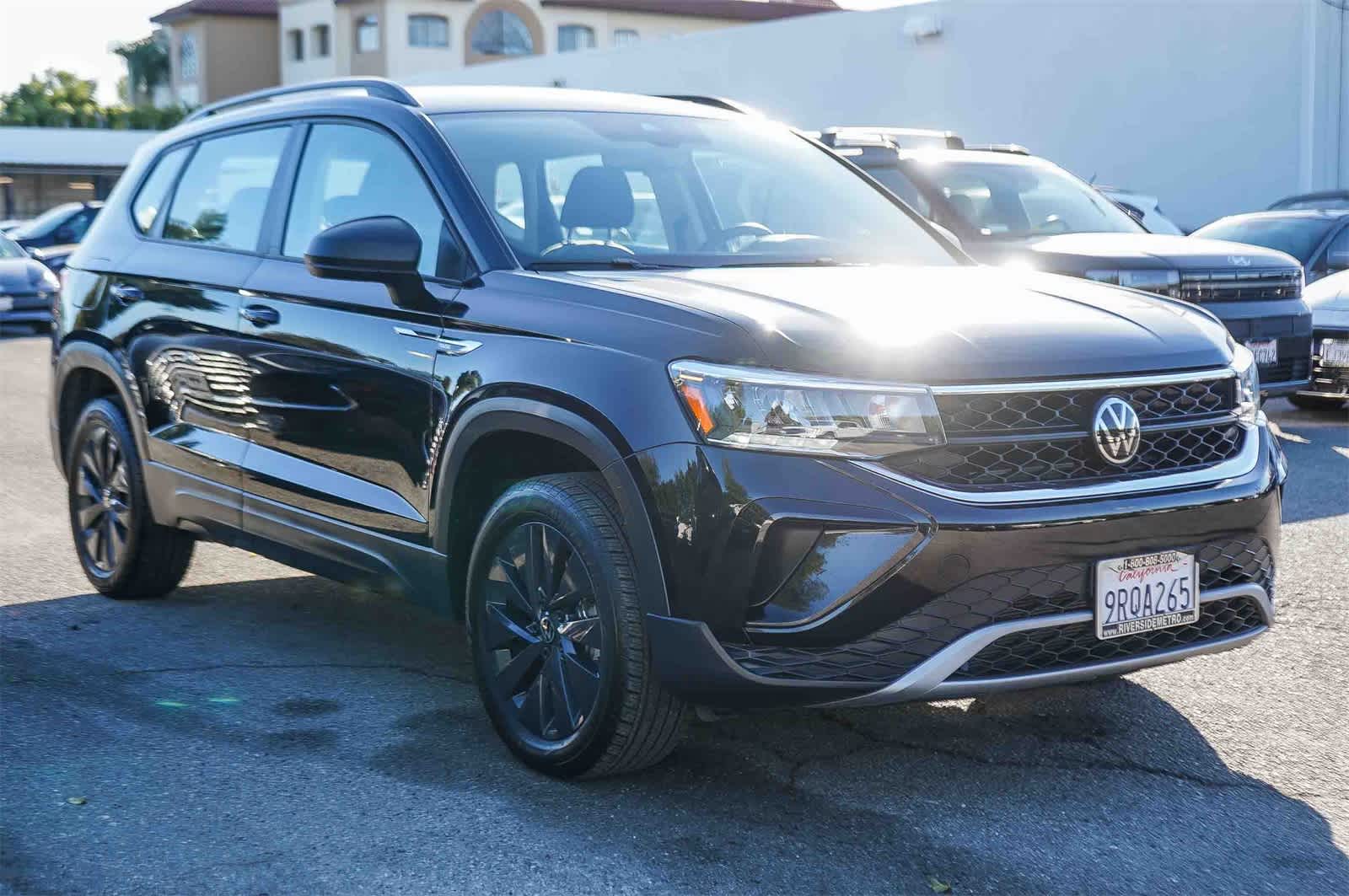 Thumbnail: 2024 Volkswagen Taos - 3