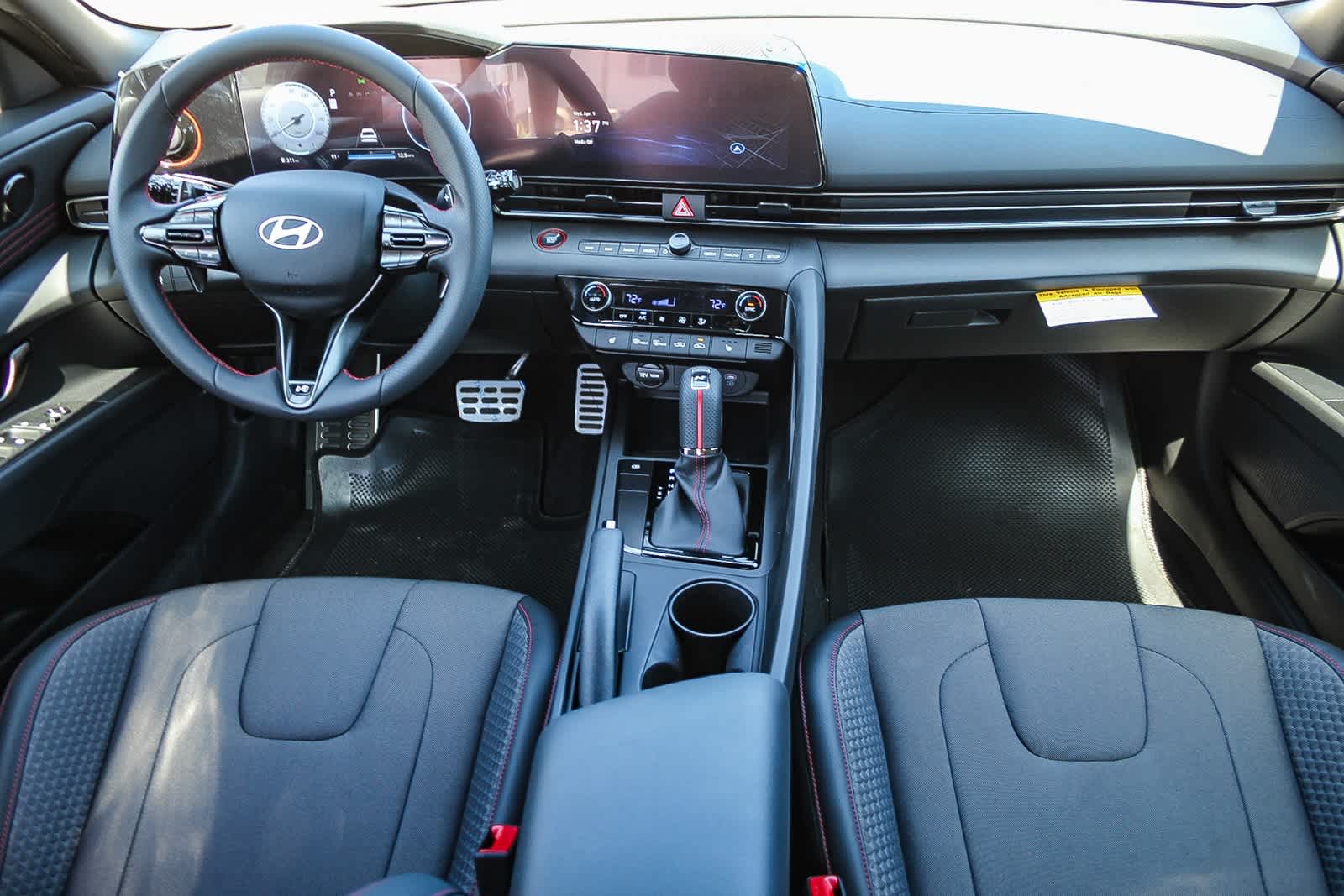 Thumbnail: 2025 Hyundai Elantra - 17