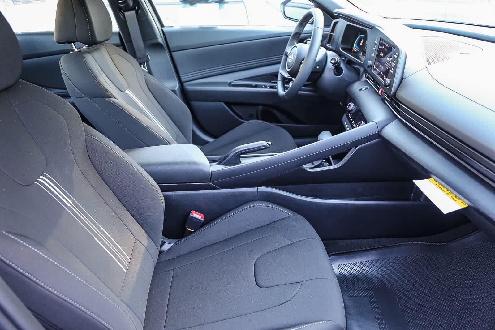 Thumbnail: 2026 Hyundai Elantra - 16