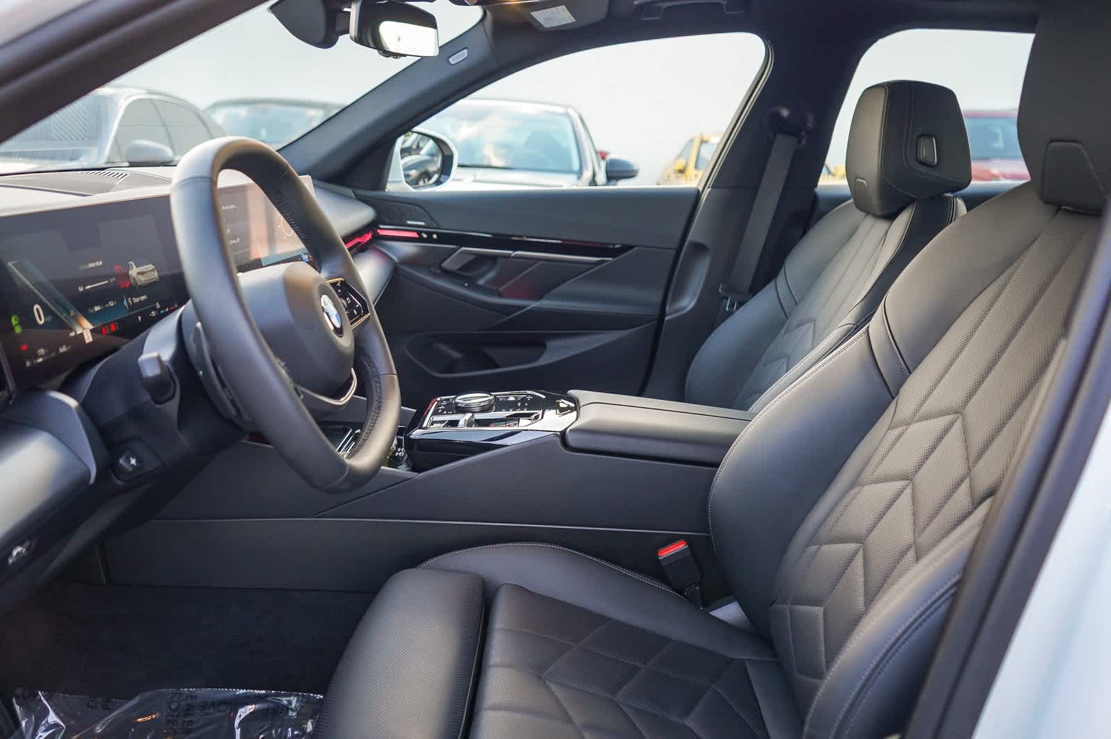 Thumbnail: 2024 BMW 5 Series - 18