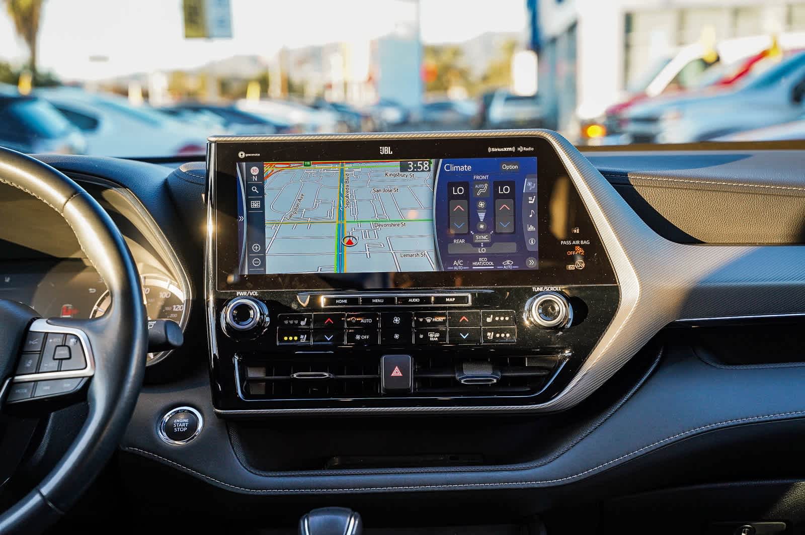 Thumbnail: 2022 Toyota Highlander - 13