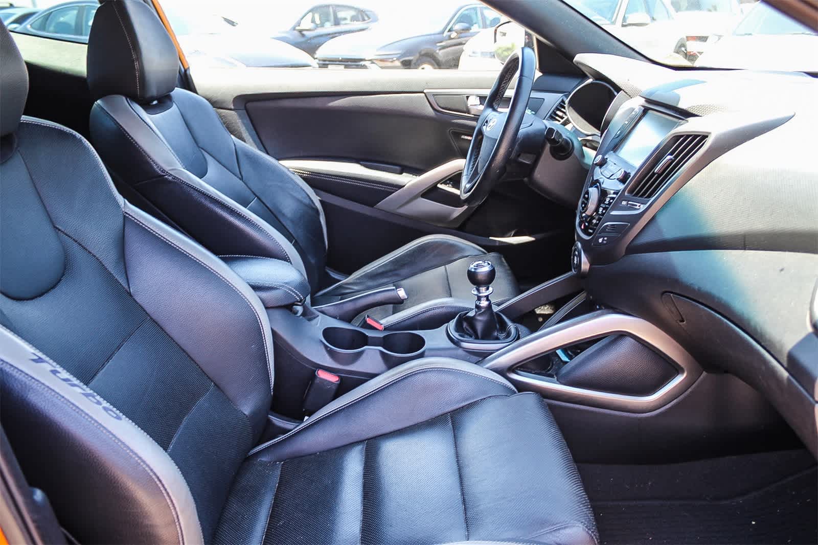 Thumbnail: 2016 Hyundai Veloster - 12