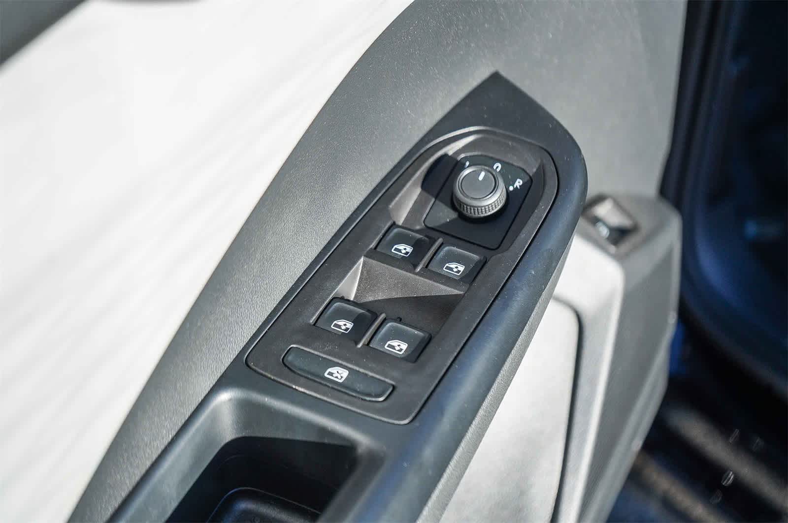 Thumbnail: 2024 Volkswagen Taos - 19