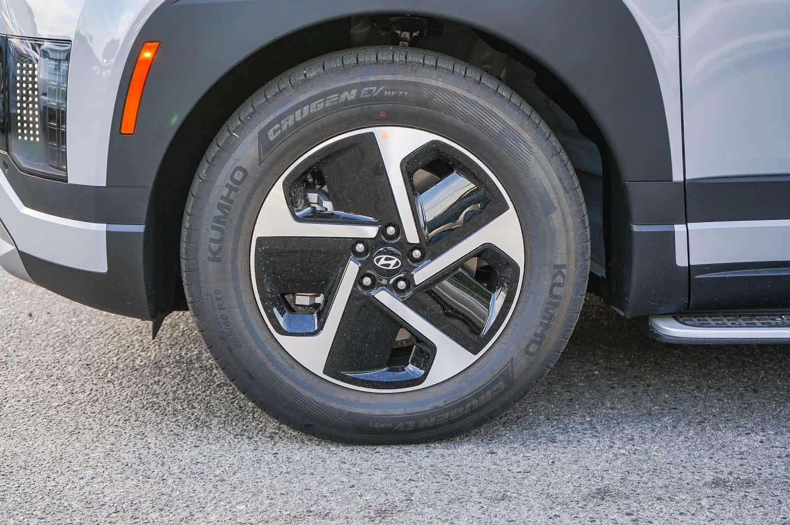 Thumbnail: 2026 Hyundai Ioniq - 4