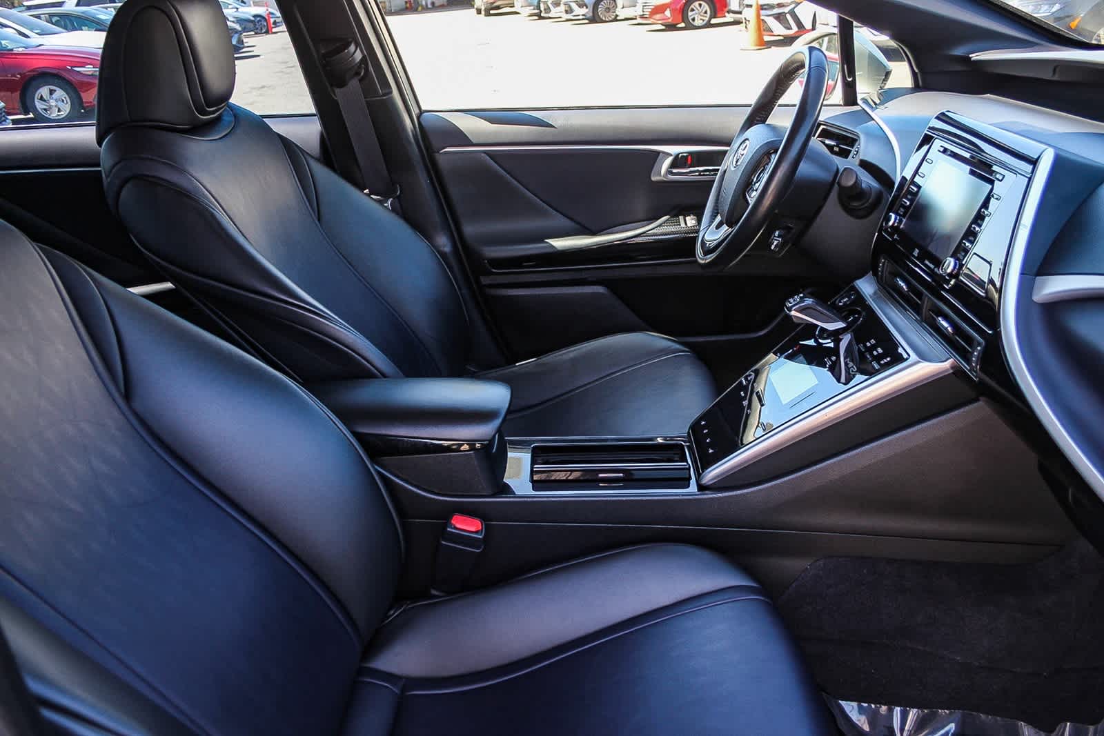 Thumbnail: 2019 Toyota Mirai - 13