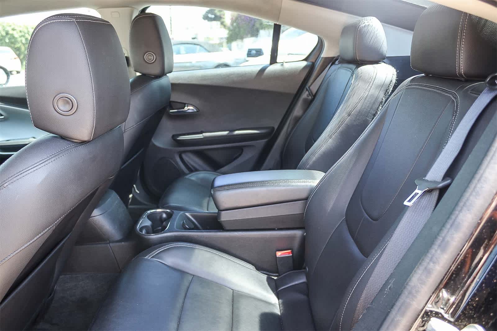 Thumbnail: 2014 Chevrolet Volt - 12