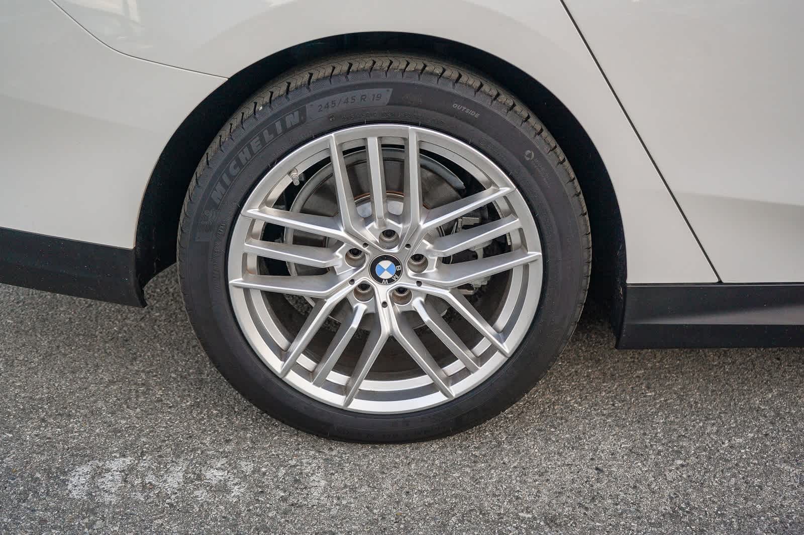 Thumbnail: 2024 BMW 5 Series - 5