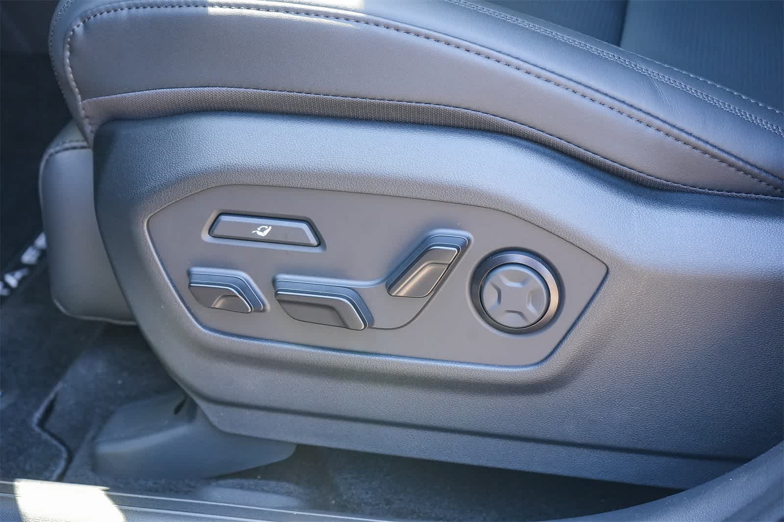 Thumbnail: 2025 Hyundai Santa Fe - 26