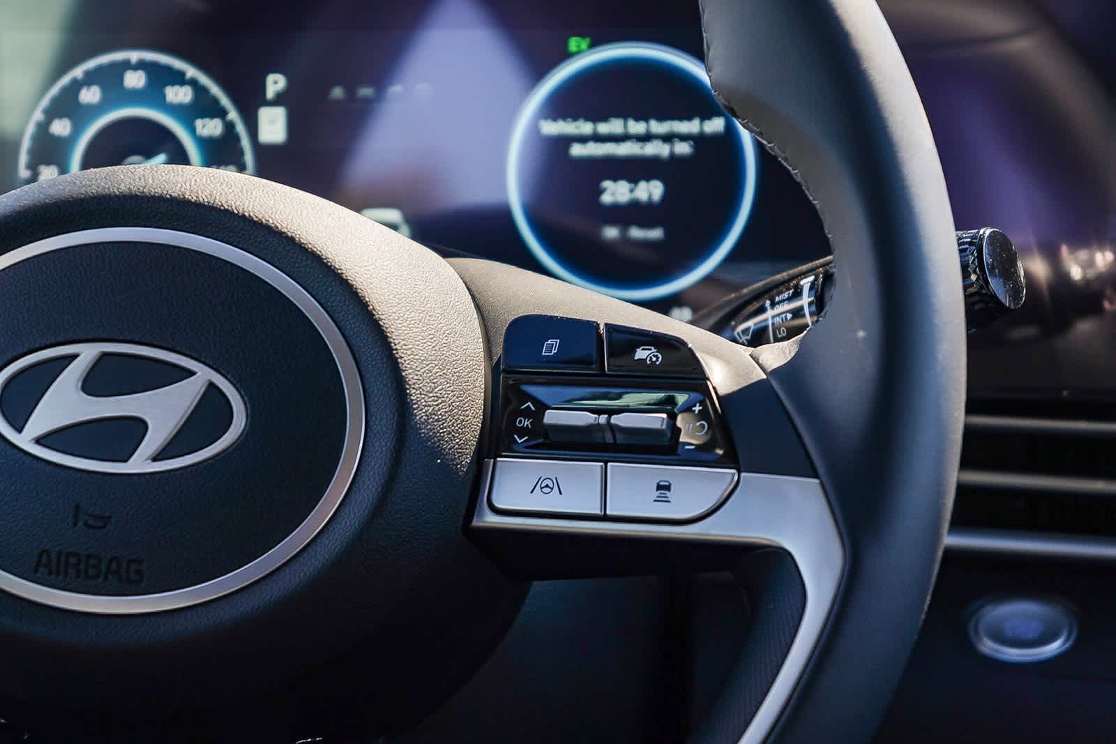 Thumbnail: 2025 Hyundai Elantra - 18