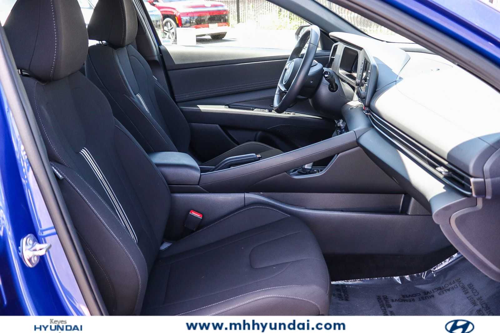 Thumbnail: 2025 Hyundai Elantra - 12