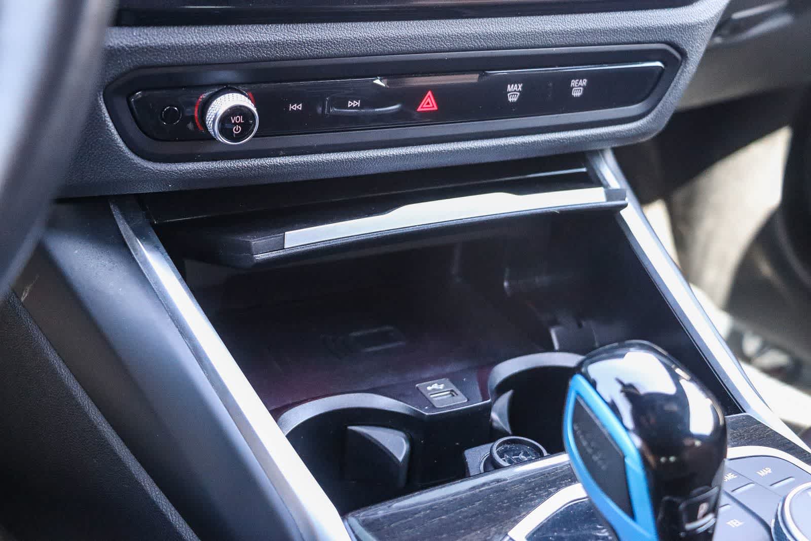 Thumbnail: 2023 BMW i4 - 23