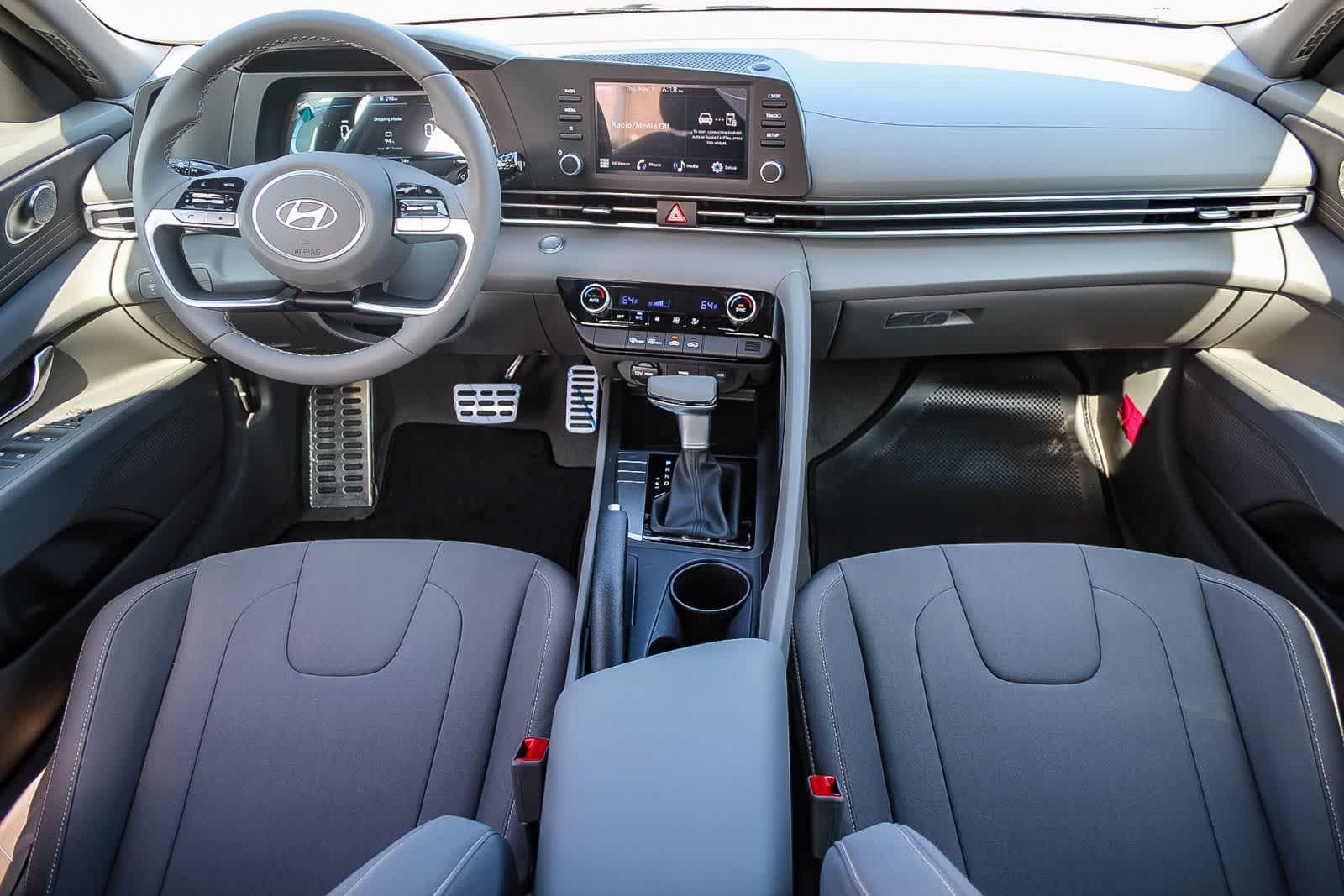 Thumbnail: 2025 Hyundai Elantra - 15