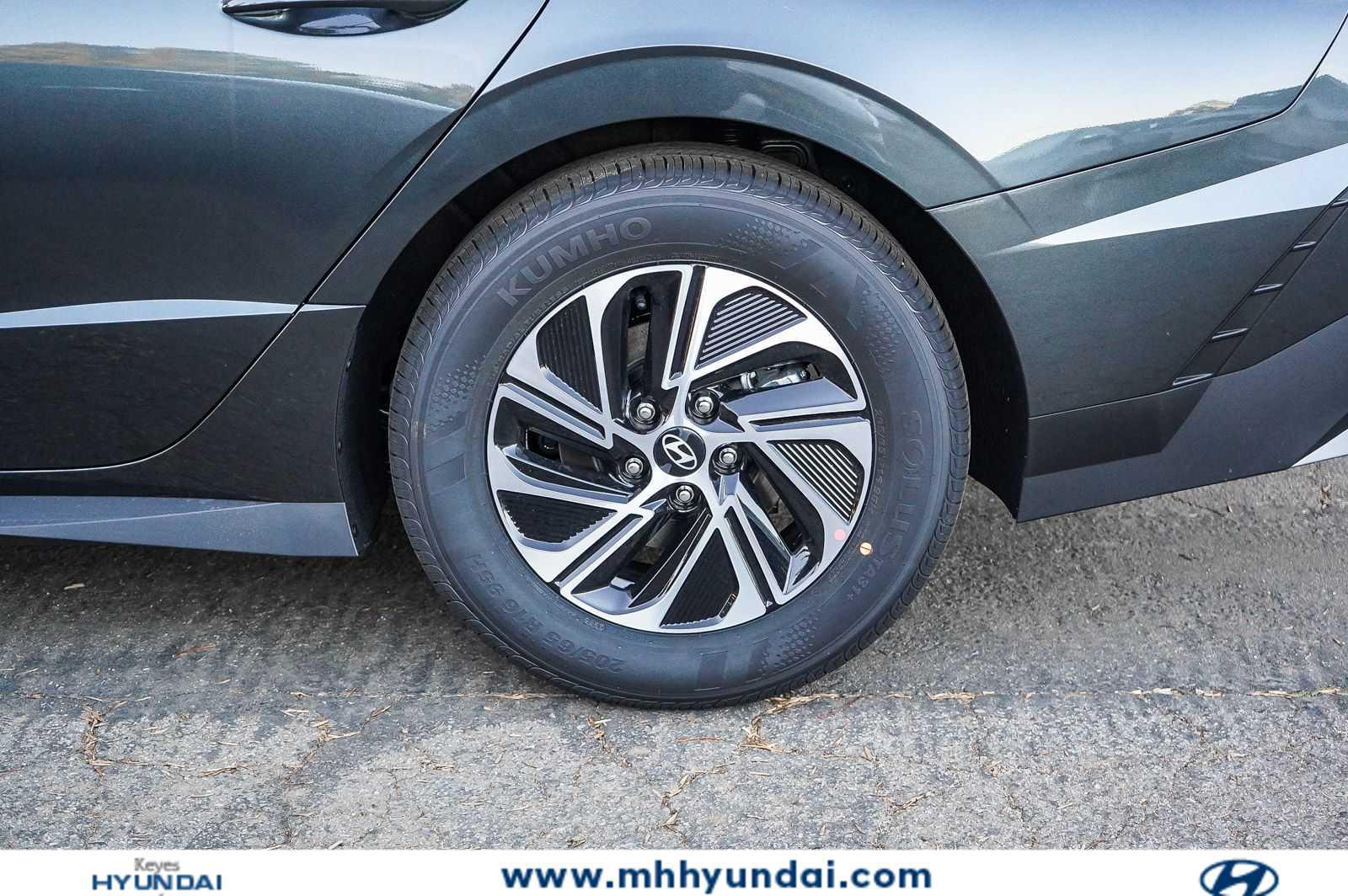 Thumbnail: 2026 Hyundai Sonata - 5