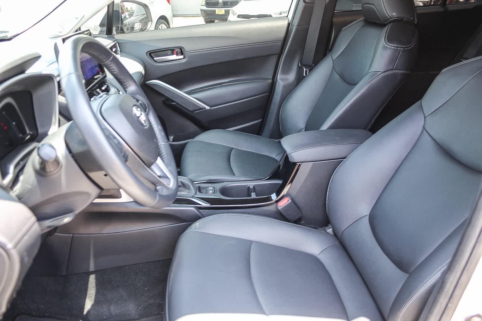 2023 Toyota Corolla Cross XLE 14