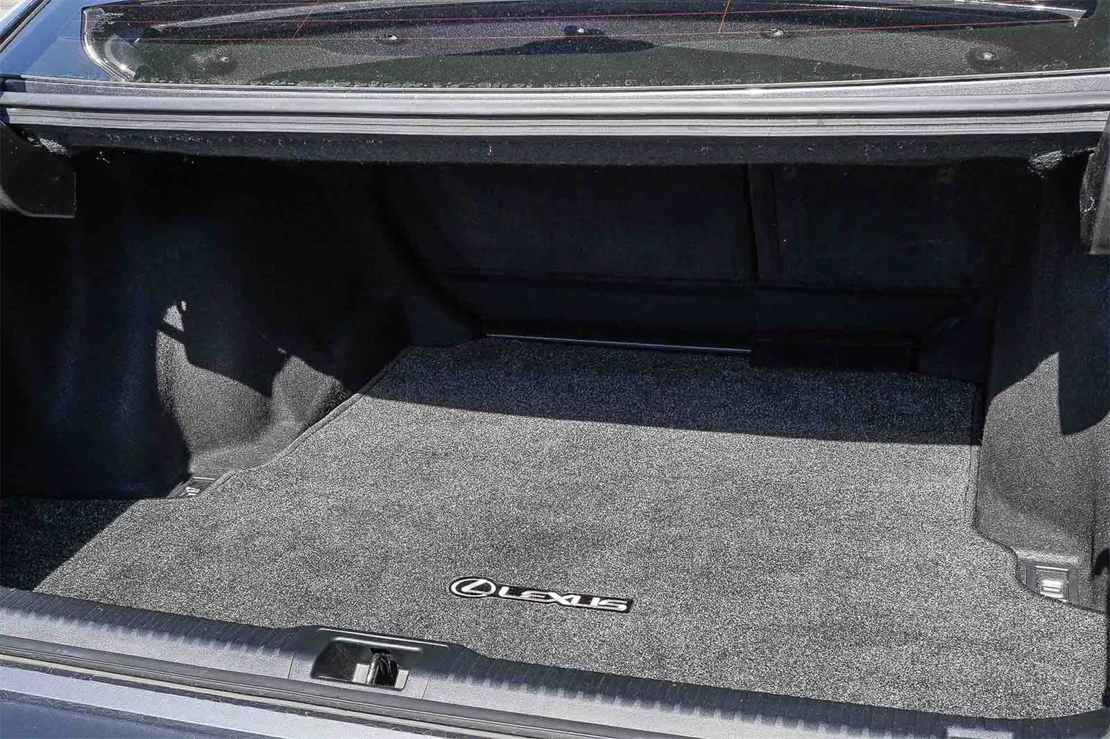 Thumbnail: 2022 Lexus IS - 25