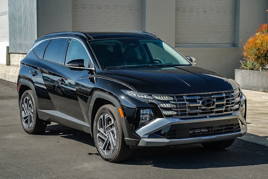 New 2025 Hyundai Tucson Plug-In Hybrid Limited SUV