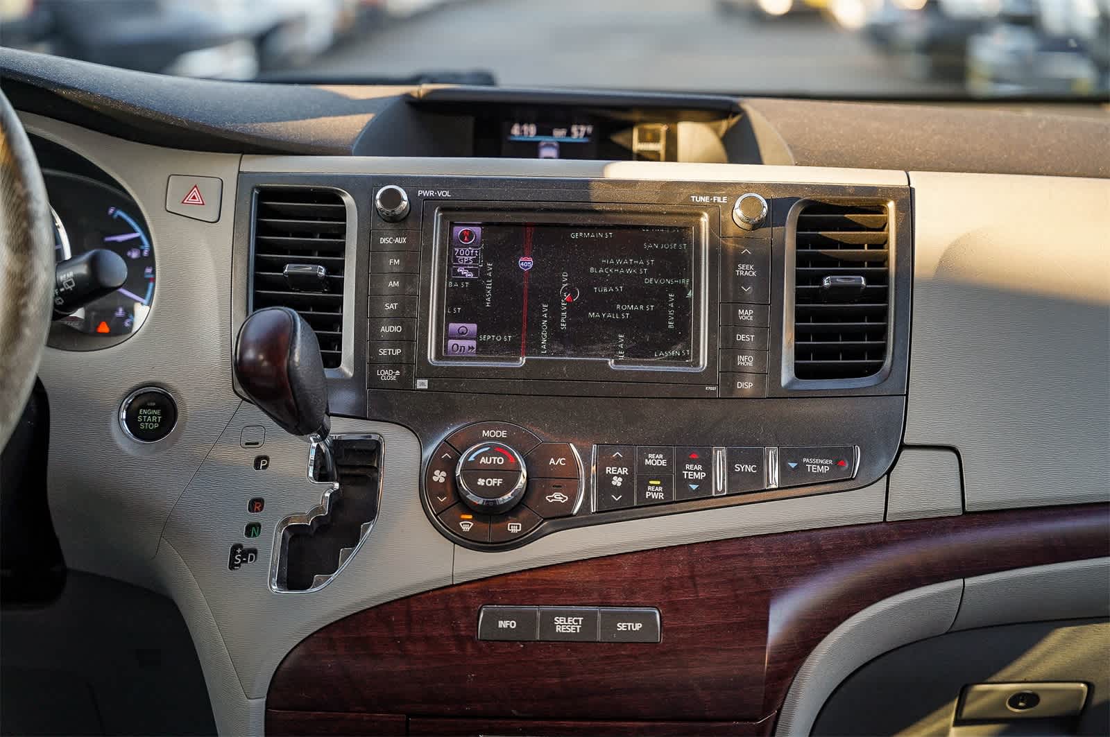 Thumbnail: 2013 Toyota Sienna - 13