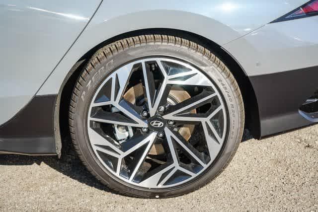 Thumbnail: 2025 Hyundai Ioniq 6 - 11