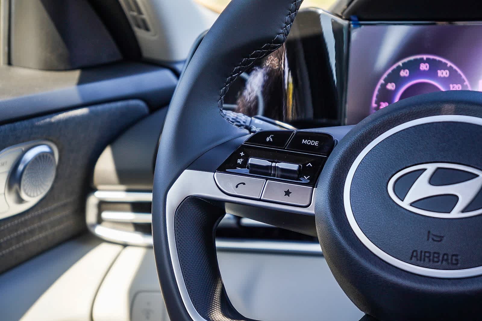 Thumbnail: 2025 Hyundai Elantra - 18