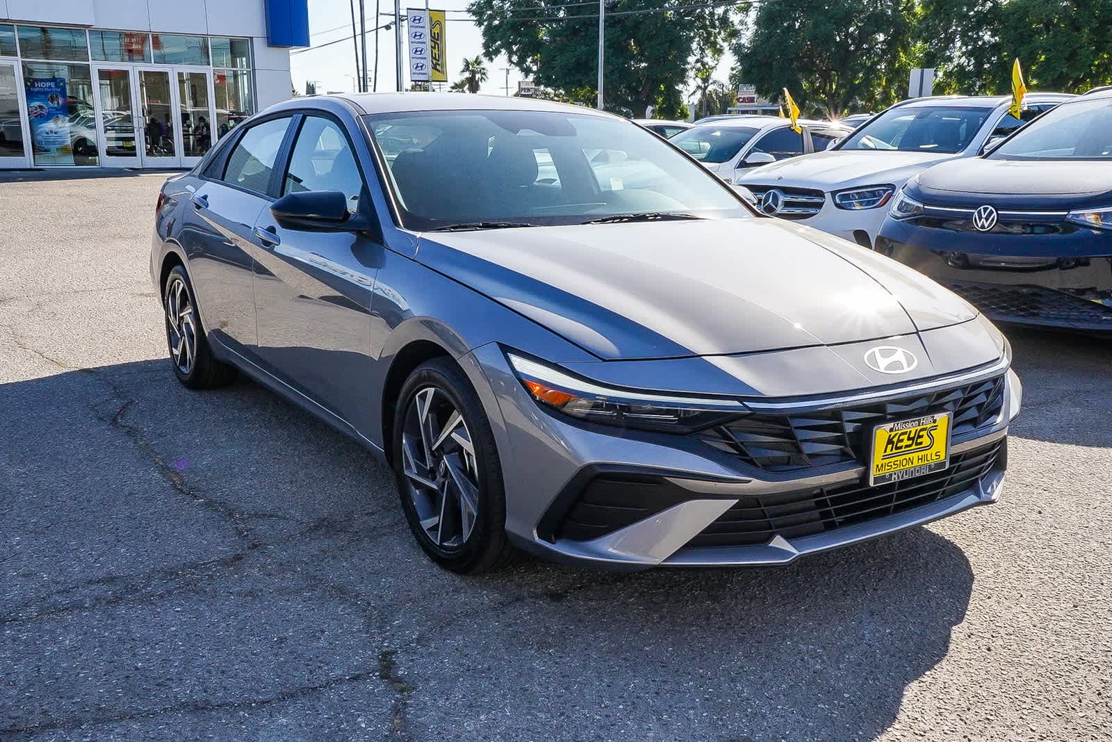 Thumbnail: 2025 Hyundai Elantra - 3