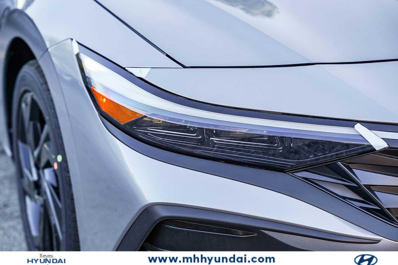 Thumbnail: 2026 Hyundai Elantra - 4