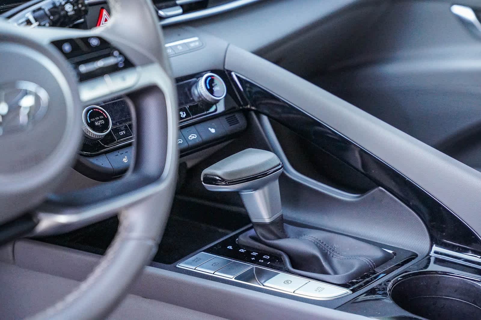 Thumbnail: 2023 Hyundai Elantra - 16