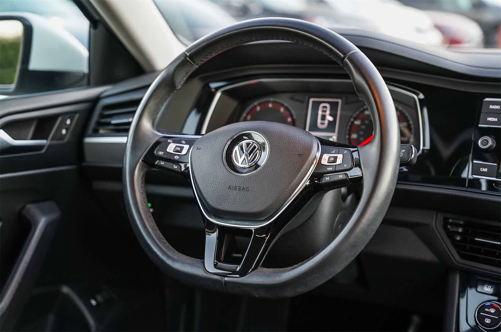 Thumbnail: 2019 Volkswagen Jetta - 14