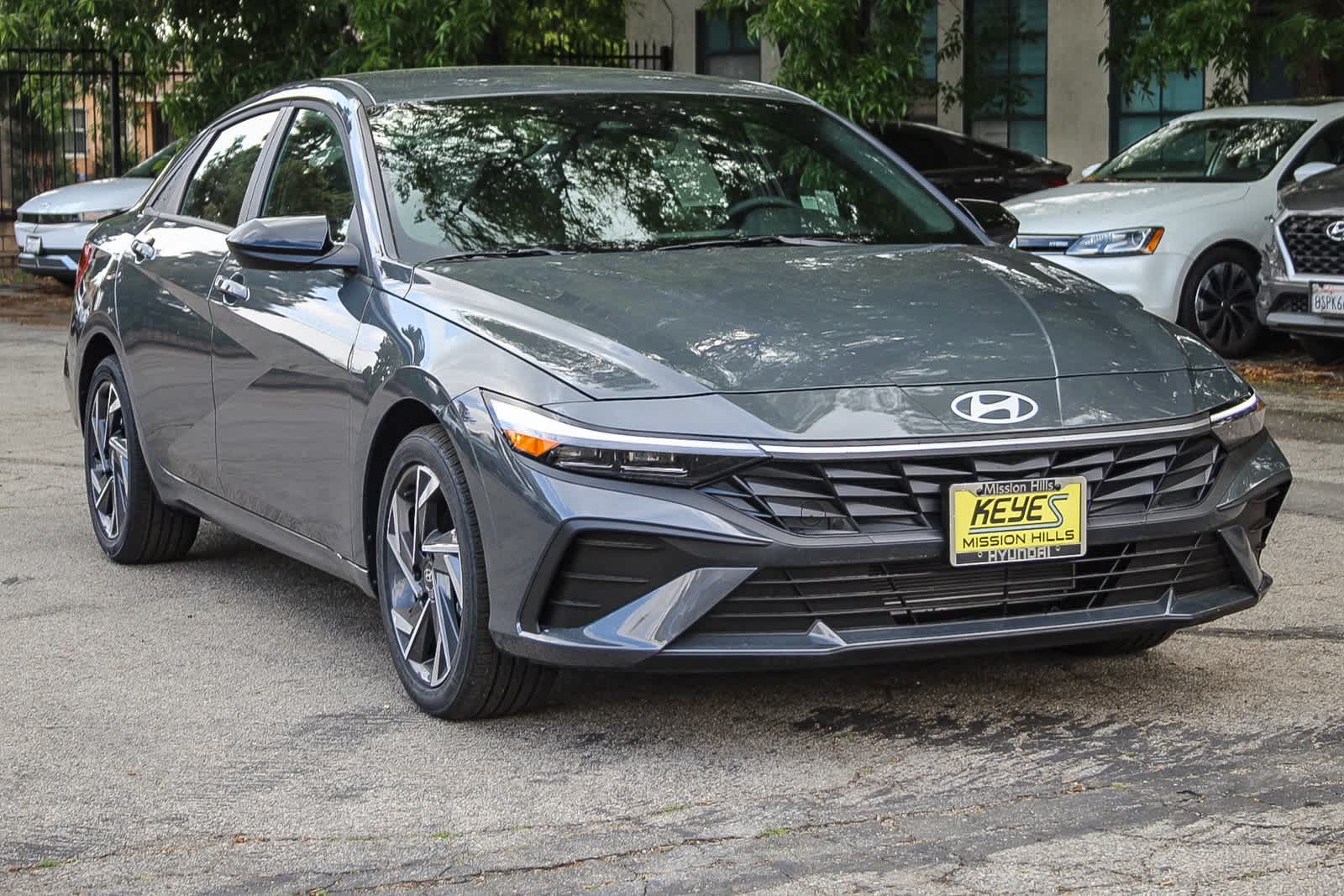 Thumbnail: 2025 Hyundai Elantra - 3