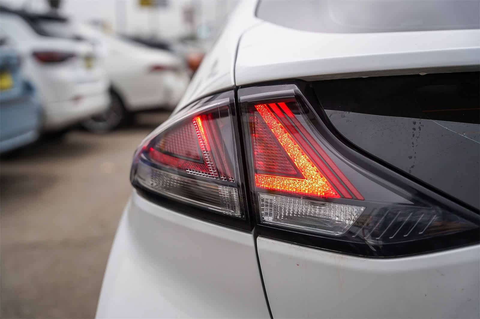 Thumbnail: 2020 Hyundai Ioniq - 11