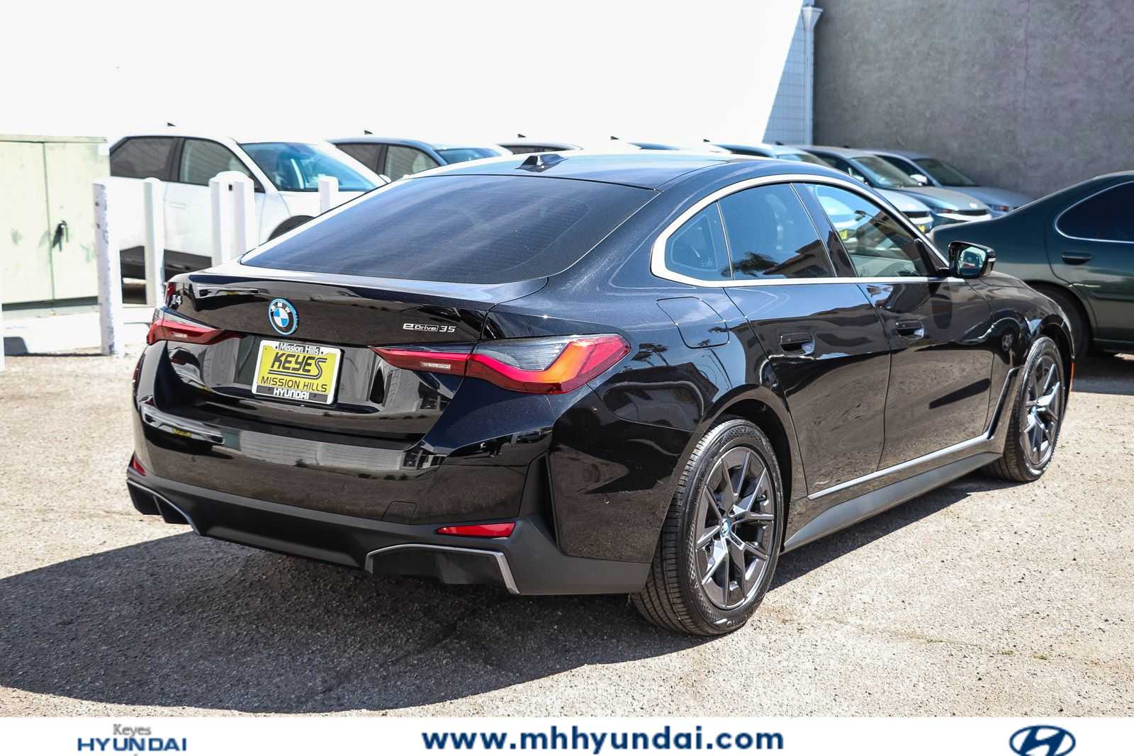 Thumbnail: 2023 BMW i4 - 3