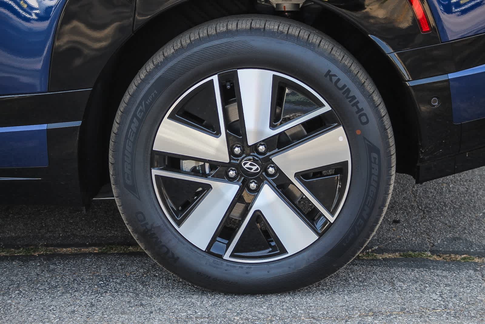 Thumbnail: 2026 Hyundai Ioniq - 8