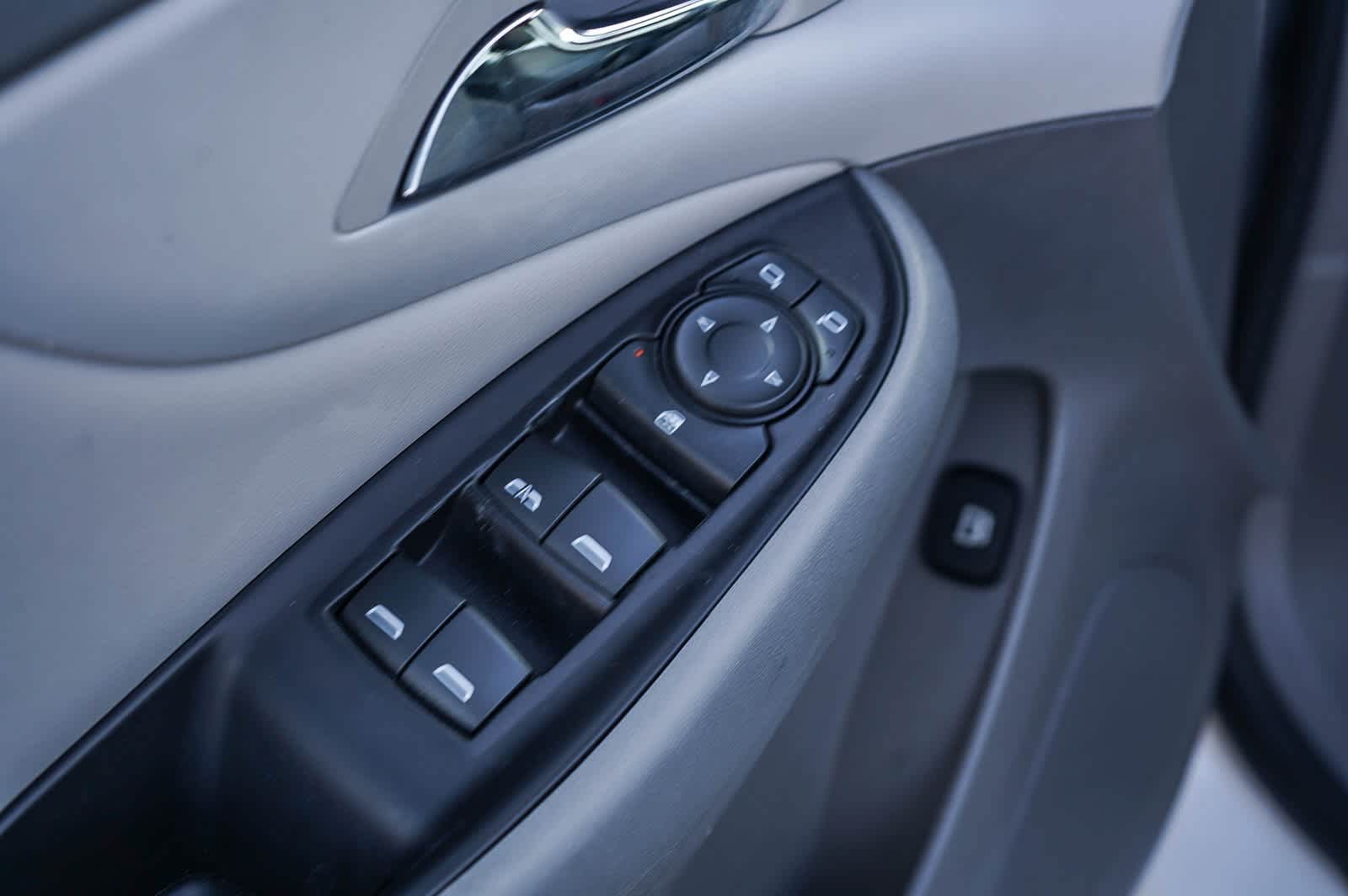 Thumbnail: 2019 Chevrolet Volt - 19