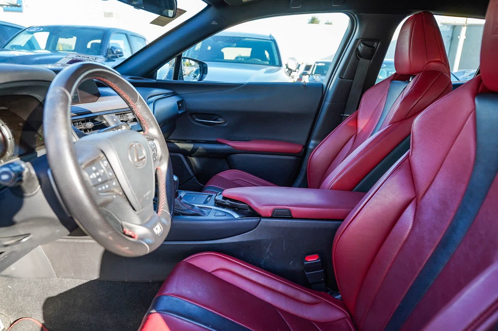 Thumbnail: 2021 Lexus UX - 17