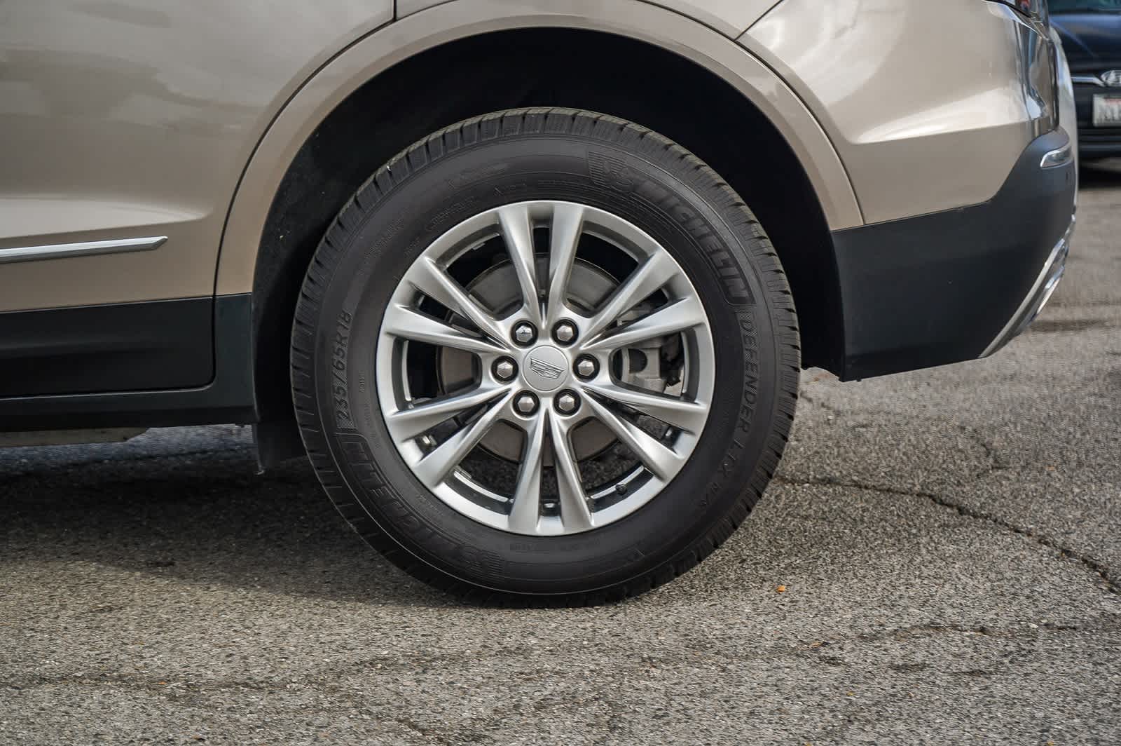 Thumbnail: 2022 Cadillac XT5 - 10